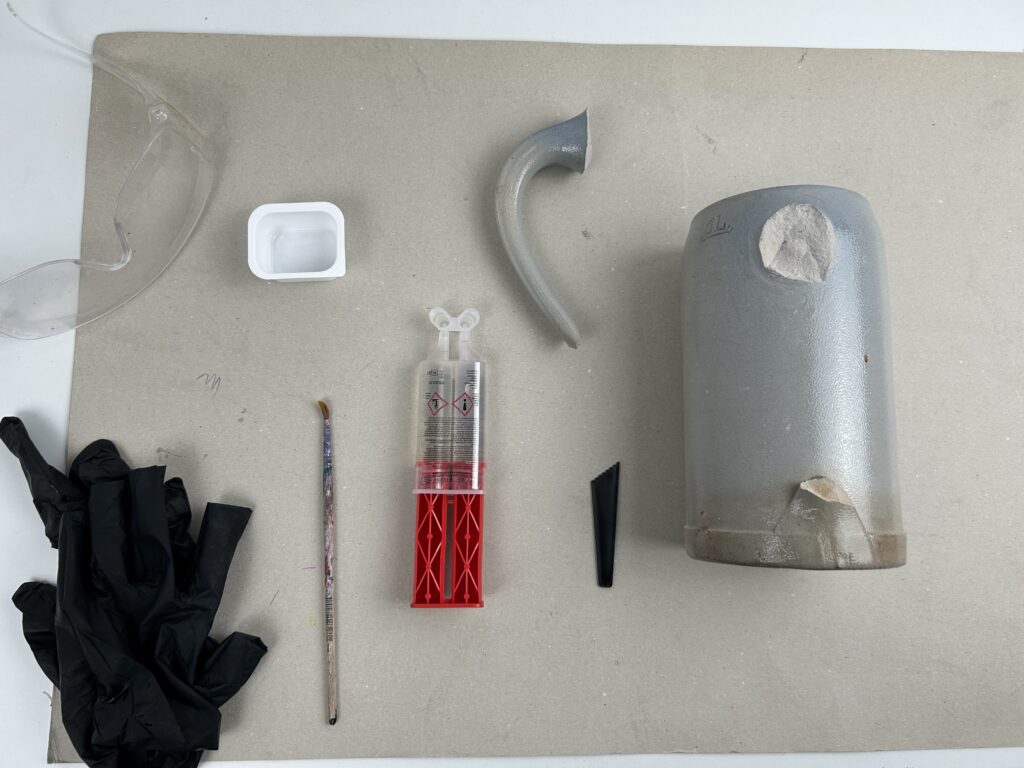 Wenn der Henkel bricht: Vintage-Keramik selbst reparieren